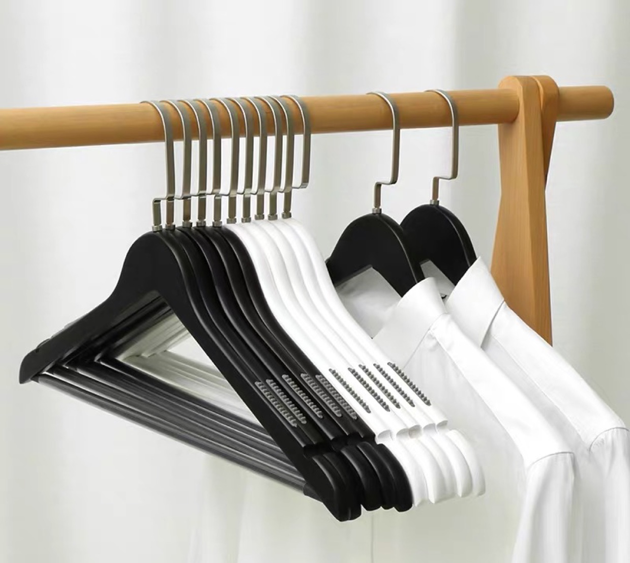 家用木衣架黑色实木20个挂钩防滑衣服撑子成人白色服装店木质衣挂