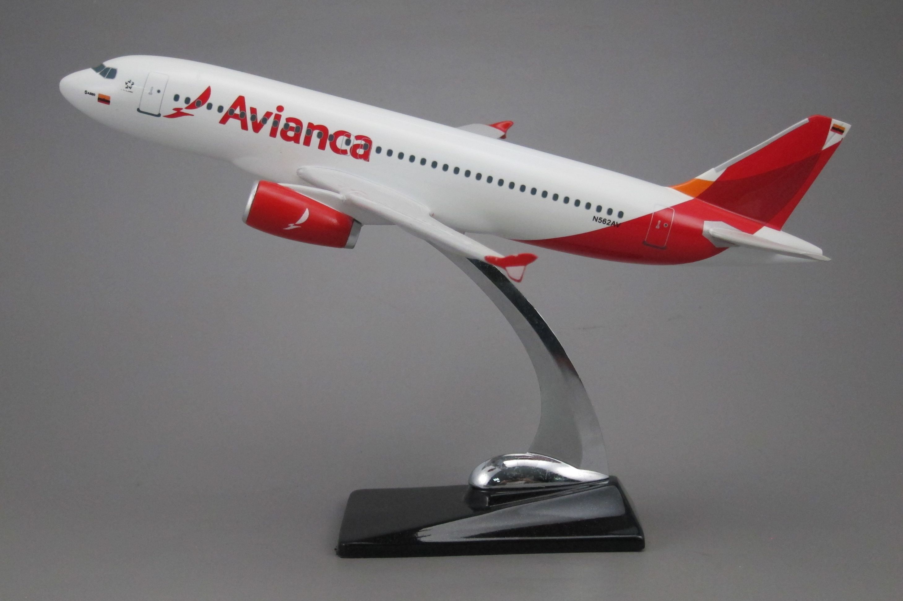 飞机模型(哥伦比亚Avianca航空A320)仿真 合成树脂飞机模型详情图1