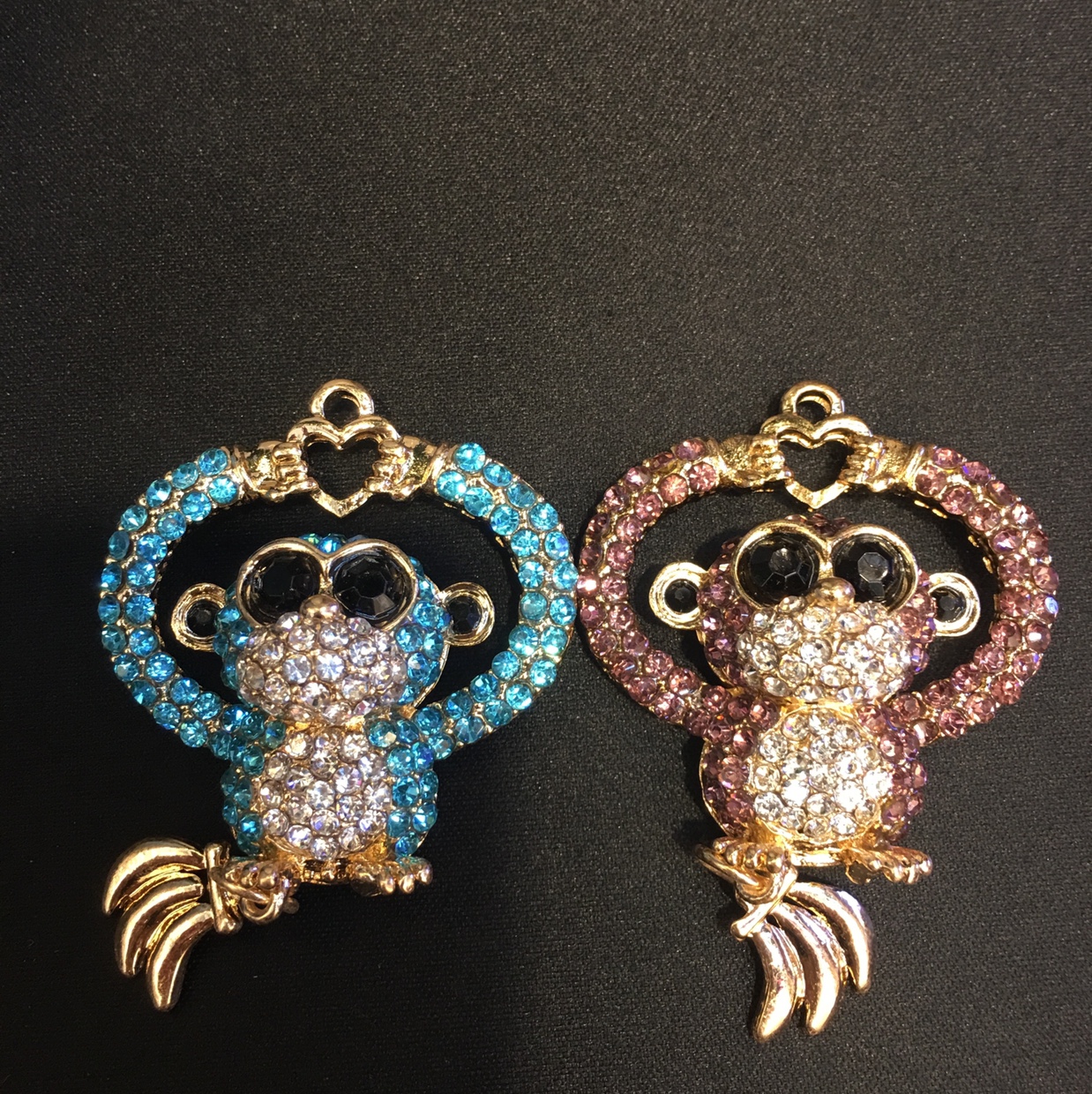 Monkey with an alloy diamond key chain thumbnail