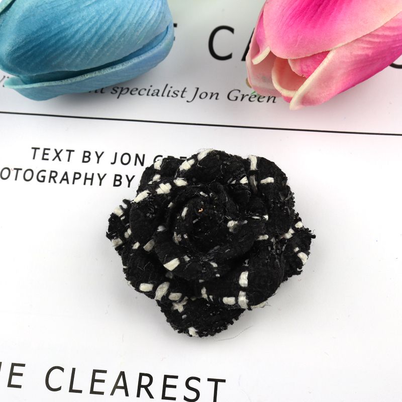 韩版DIY手工花鞋帽胸针时尚百搭装饰品呢料山茶花布艺花厂家直销详情图9