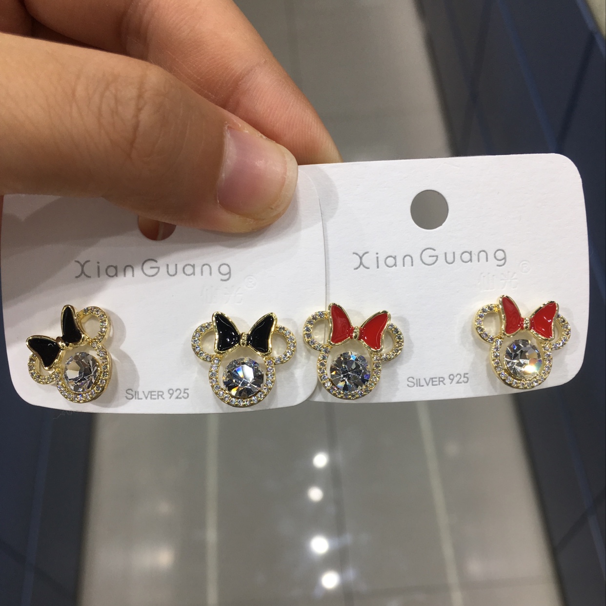 Cute Mickey Mouse head thumbnail