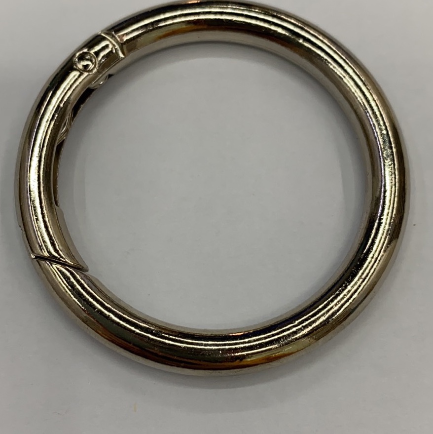 Spring buckle sizes and specifications are complete, and delivery is prompt. undefined