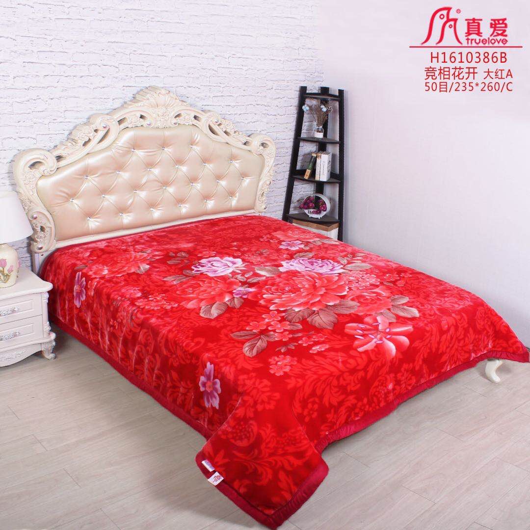 2021 New Explosive Production Direct Wholesale Retail Super Soft Xiangyun Blanket Application Scenario
