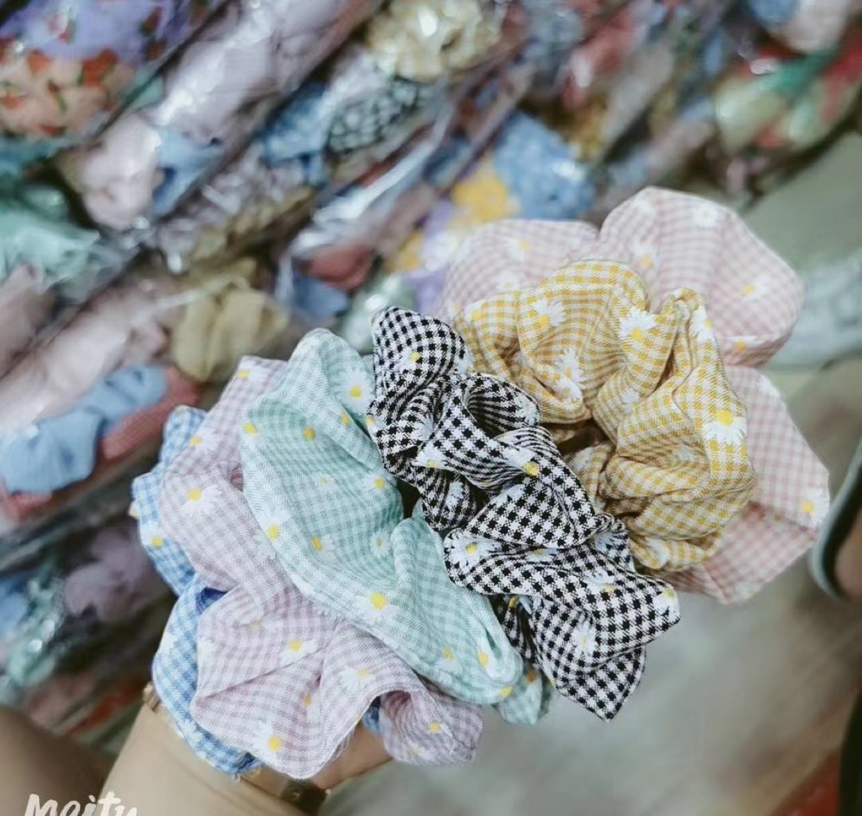 Hair bands thumbnail