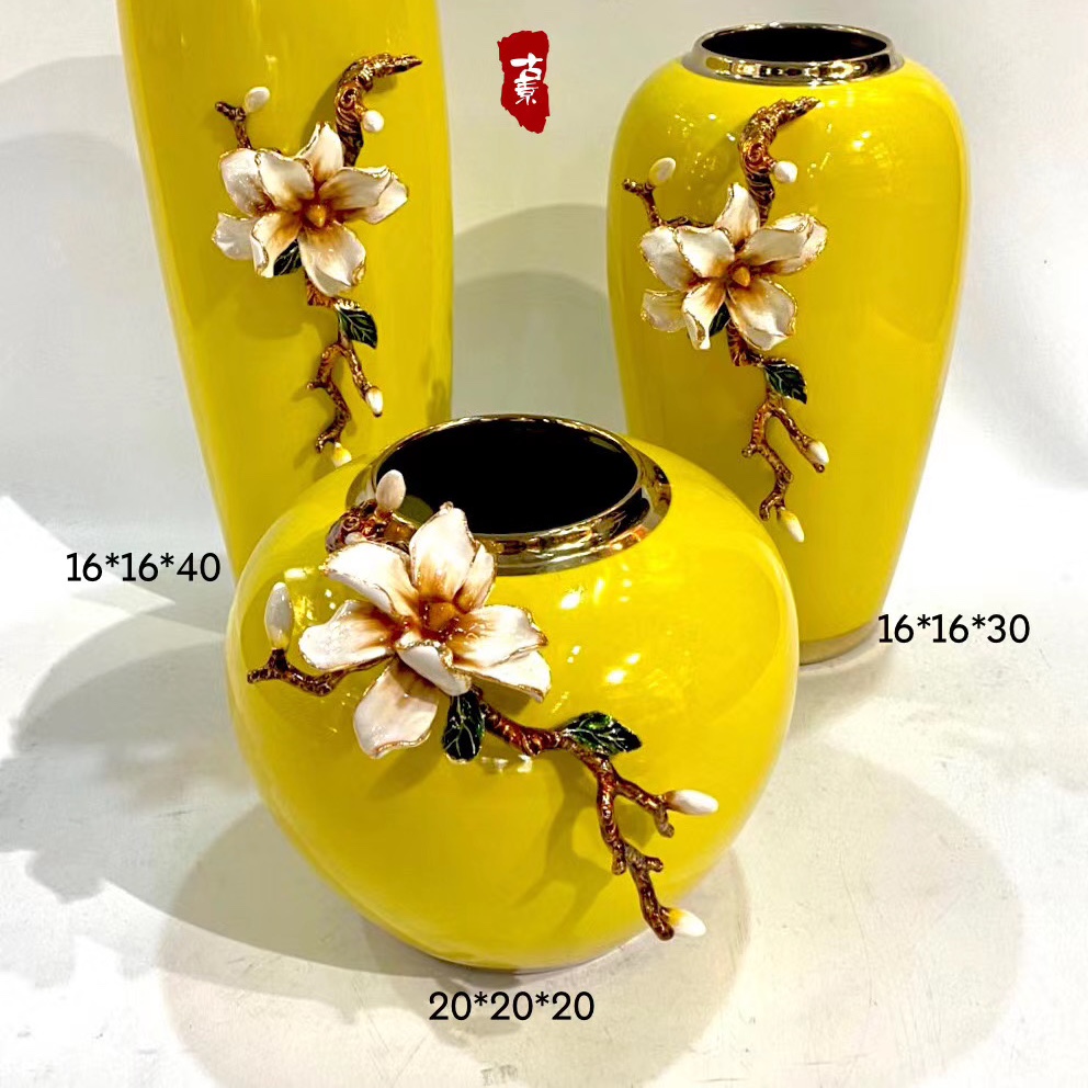 Enamel-colored ceramic ornaments details Picture