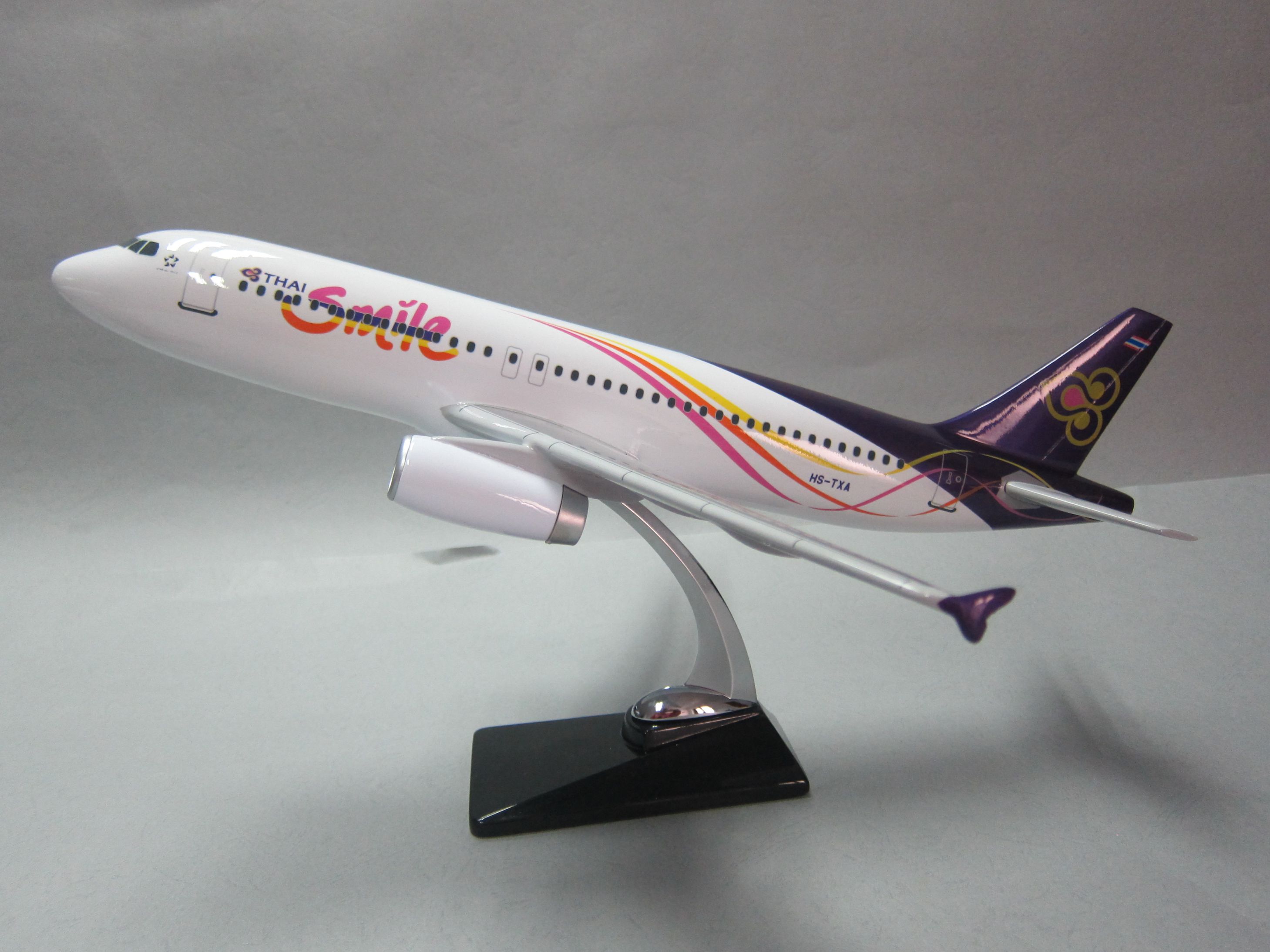 飞机模型（泰国航空A320微笑涂装）合成树脂飞机模型仿真飞机模型