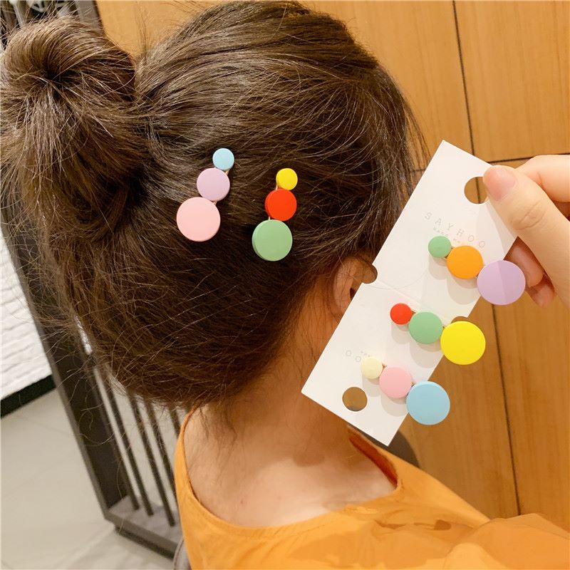 A versatile Chinese-style accessory for Hanfu that doesn't tangle hair - round wood bead press clip