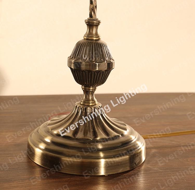 Turkish Mosaic table lamp decorative lamp, swan neck large table lamp, heart shape Application Scenario