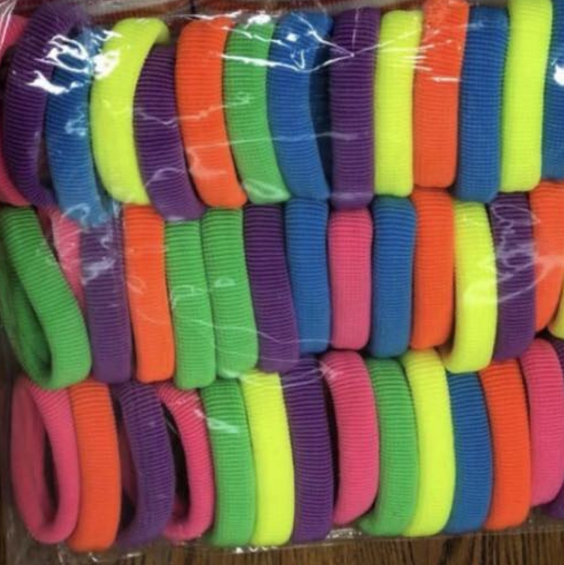 Fluorescent rubber band