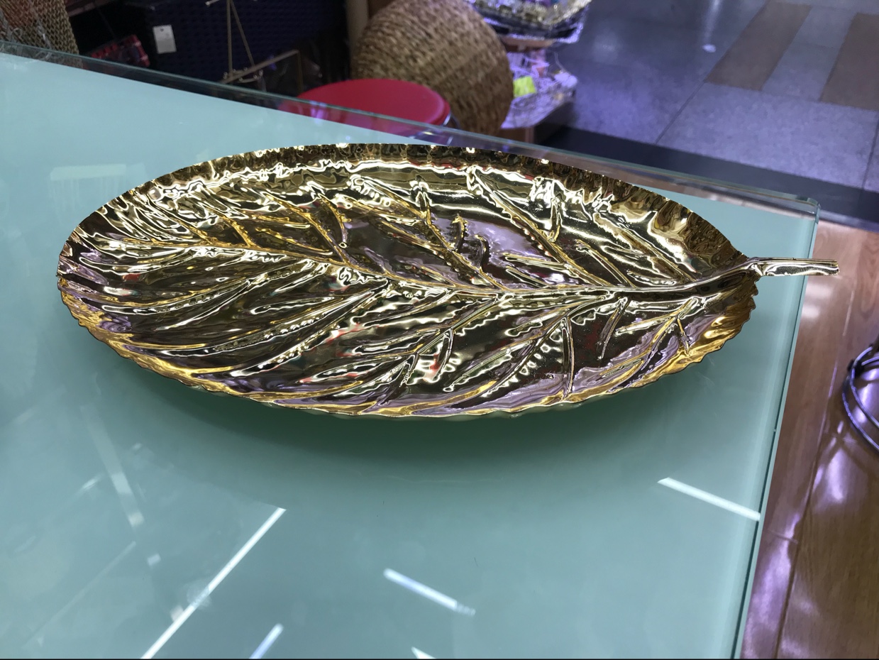 金色铁盆