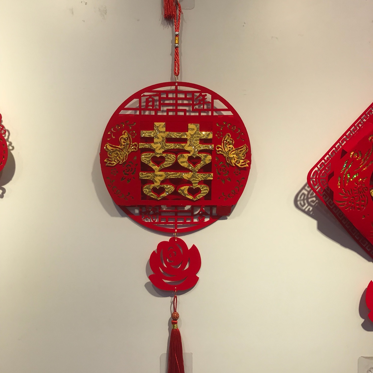 Wedding supplies, three-dimensional gilded velvet felt non-woven fabric pendants with wedding characters, Spring Festival supplies, a hundred years of good marriage