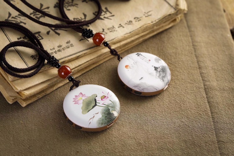 Product Name: Pendant New Buddhist Chanting Machine Material: ABS Natural Synthetic Material Built-in: Buddhist Music Supported: Memory Card Playback. We insist on originality and quality Specification image