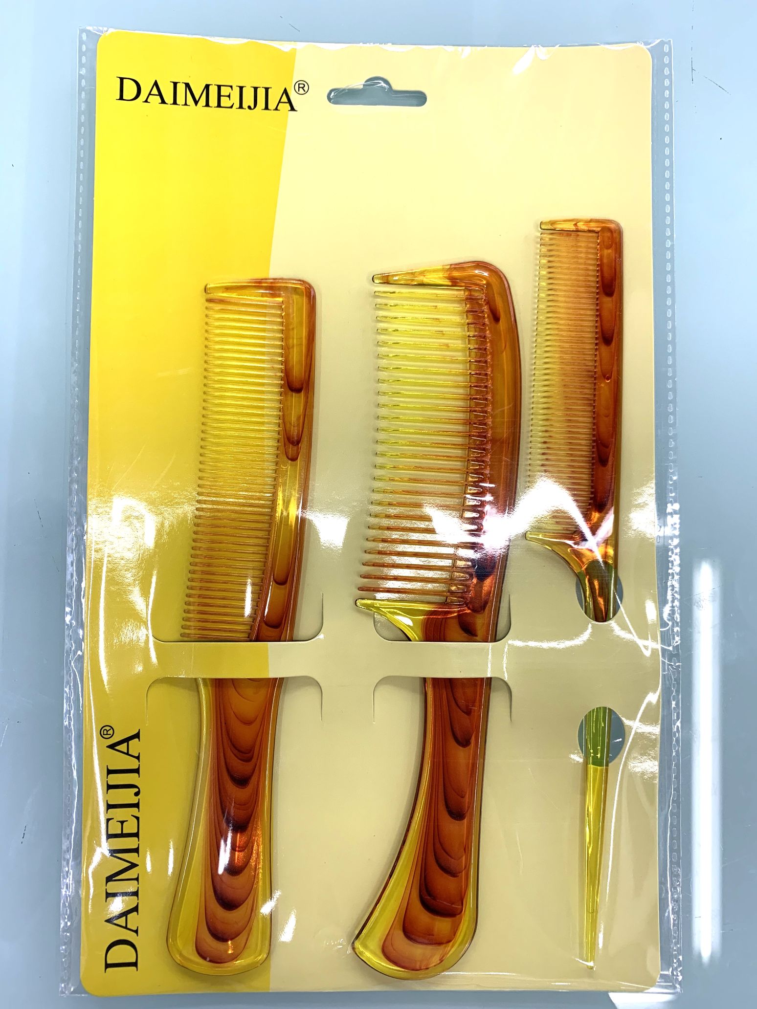 P7 household convenient thickened suction card web celebrity three-piece comb special color comb for hair salon does not support retail