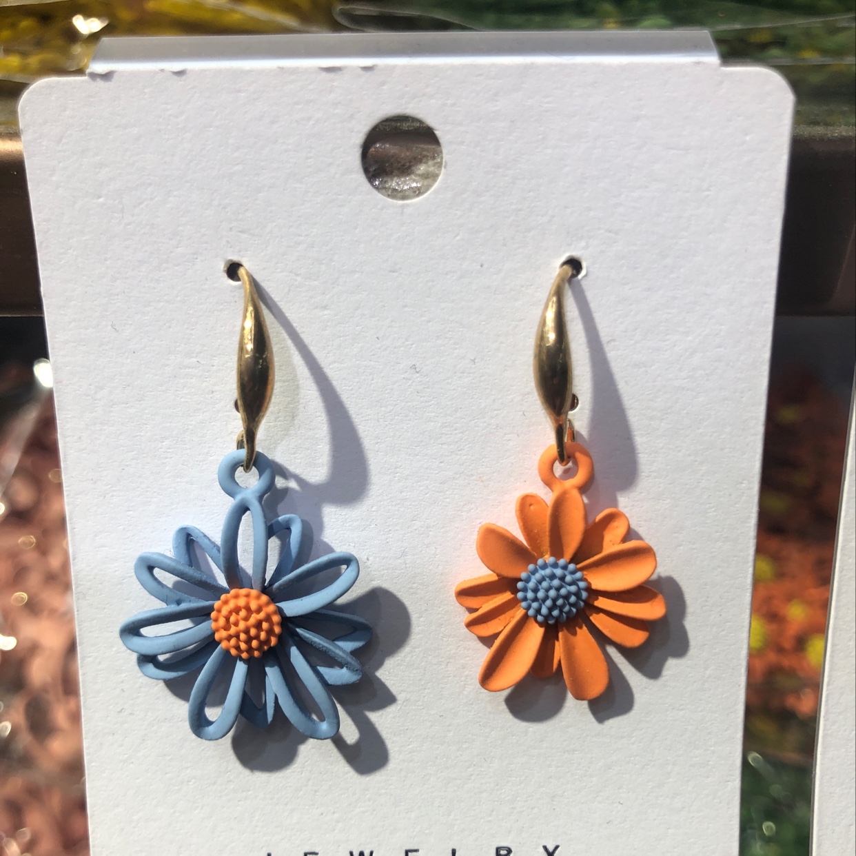 A pair of Daisy earrings thumbnail