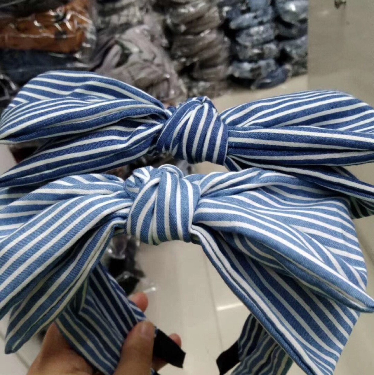 South Korea's East Gate retro temperament super bow stripe headband sweet holiday cloth art wide edge hair band hair clip thumbnail