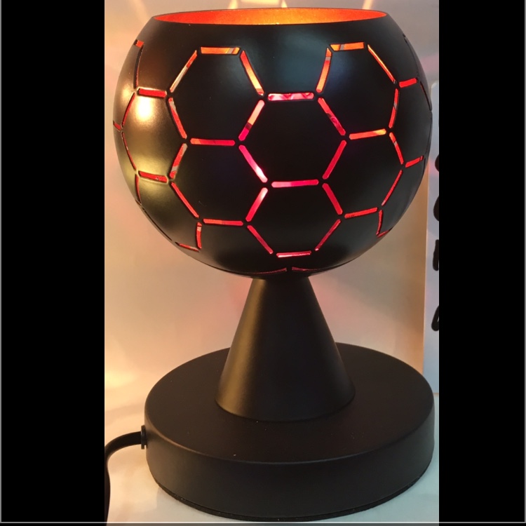Light luxury ironwork country-style aroma lamp, essential oil lamp, touch-sensing aroma lamp, bedroom home beauty Application Scenario