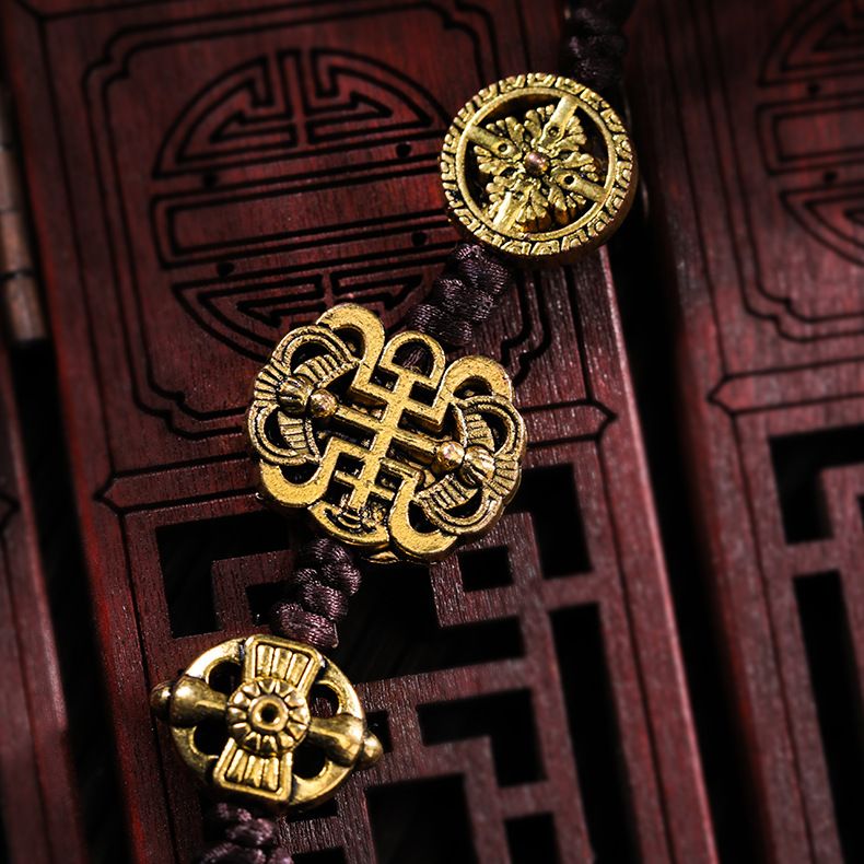 We offer wholesale of ethnic-style Nine Palaces and Eight Trigrams pendants in stock. Our cross-border exclusive accessory manufacturer supports OEM processing and customization details Picture