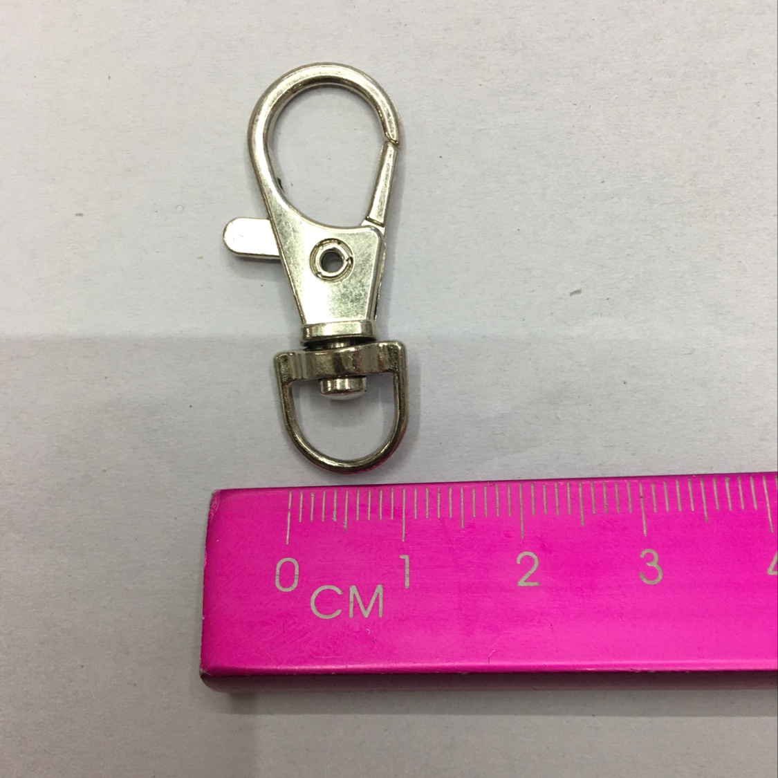 瓜子钩锌合金的
重量2.8克细节图