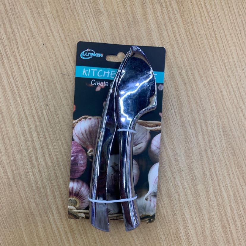 Garlic press with square head thumbnail