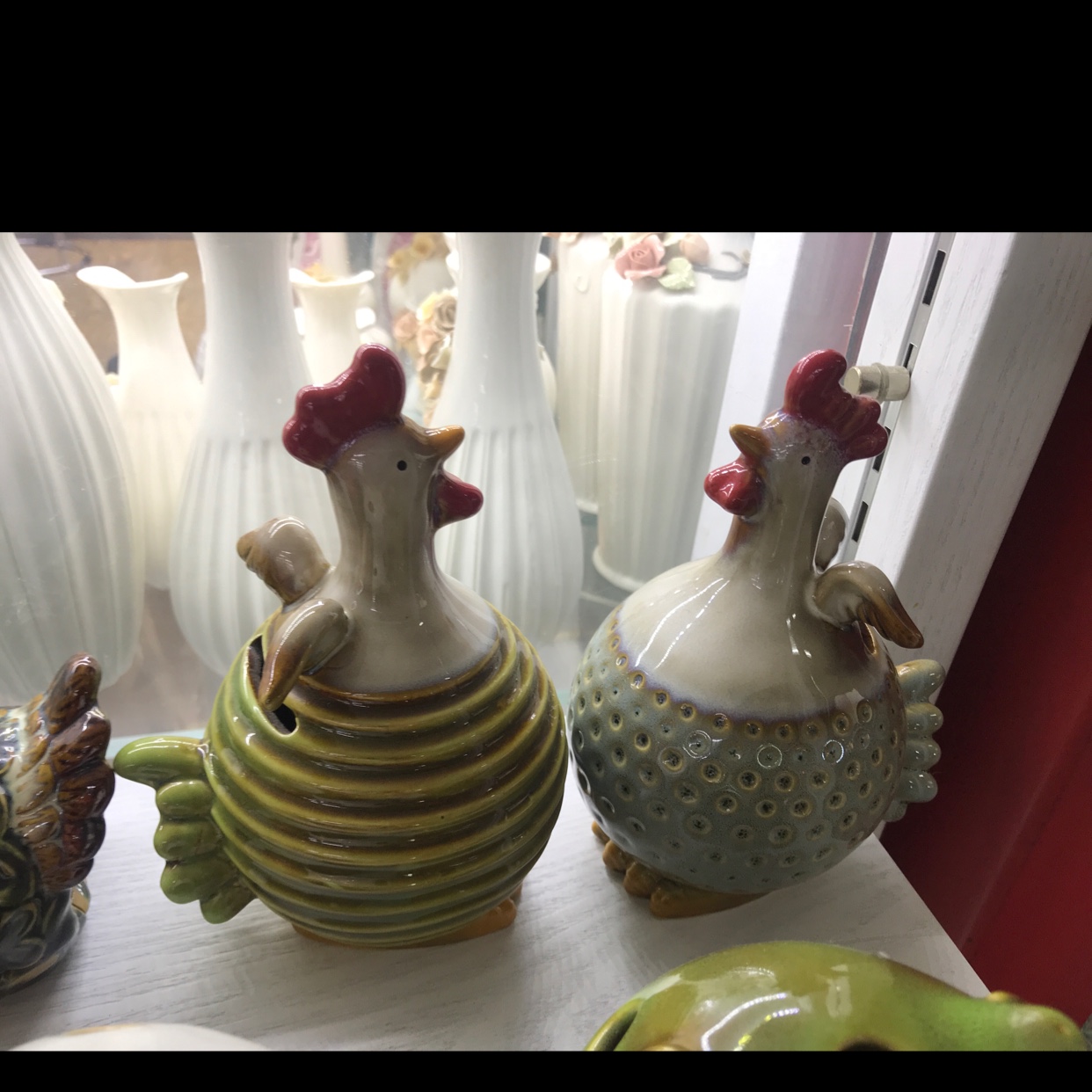 Ceramic rooster piggy bank, a fashionable home decoration item. Ceramic piggy bank