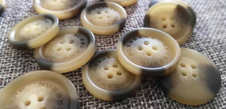 BJIA resin imitation ox horn button matte trench coat coat engraved Ox horn button QQ son camel thumbnail
