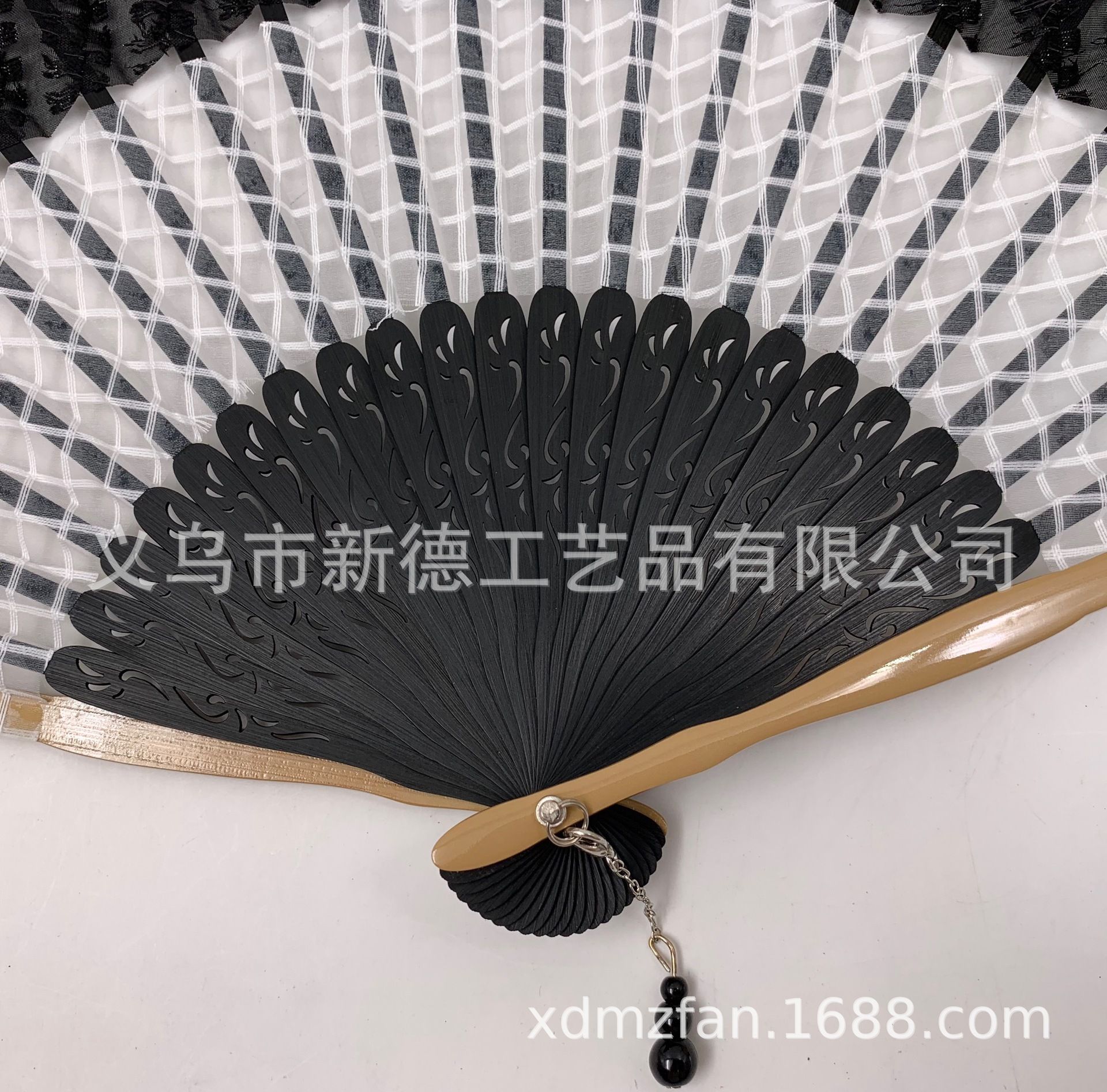 蕾丝竹扇  婚纱折扇  欧式蕾丝花边竹扇  漏空雕刻折叠扇子  高档手工制作详情图4