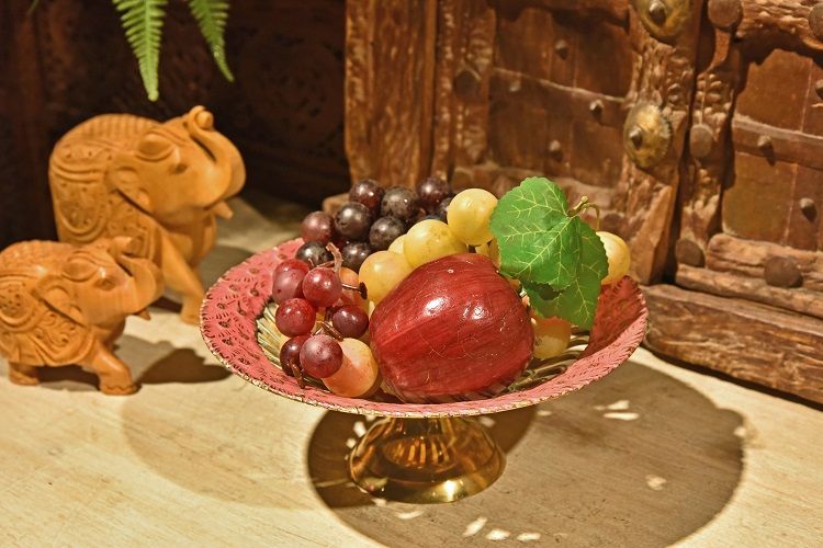 手工彩绘镂空铜盘X款