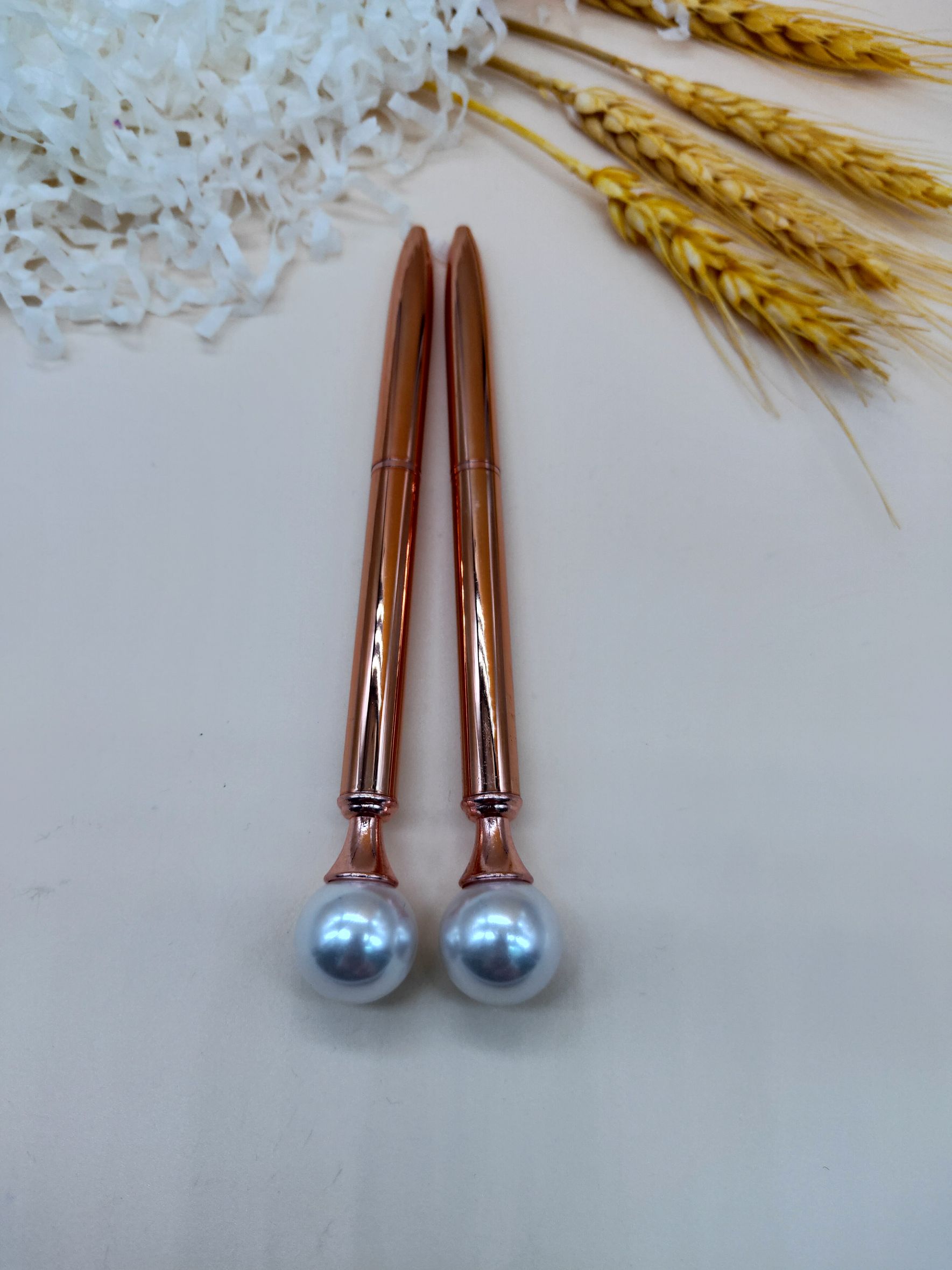 Pearl pen metal pen ballpoint pen rotating ballpoint pen gift pen advertising pen customized Application Scenario