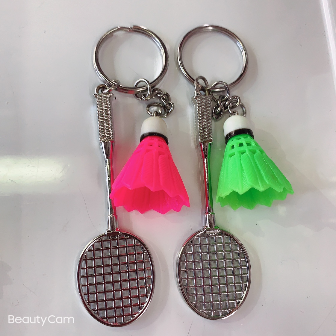 运动羽毛球，可以挑颜色白底实物图