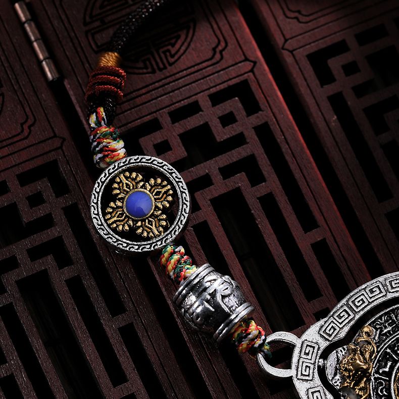 DIY handcrafted car jewelry pendants, ethnic style Tibetan ornaments, Nine Palaces Eight Trigrams plaque, wholesale of Buddhist peace amulets in tourist areas Application Scenario