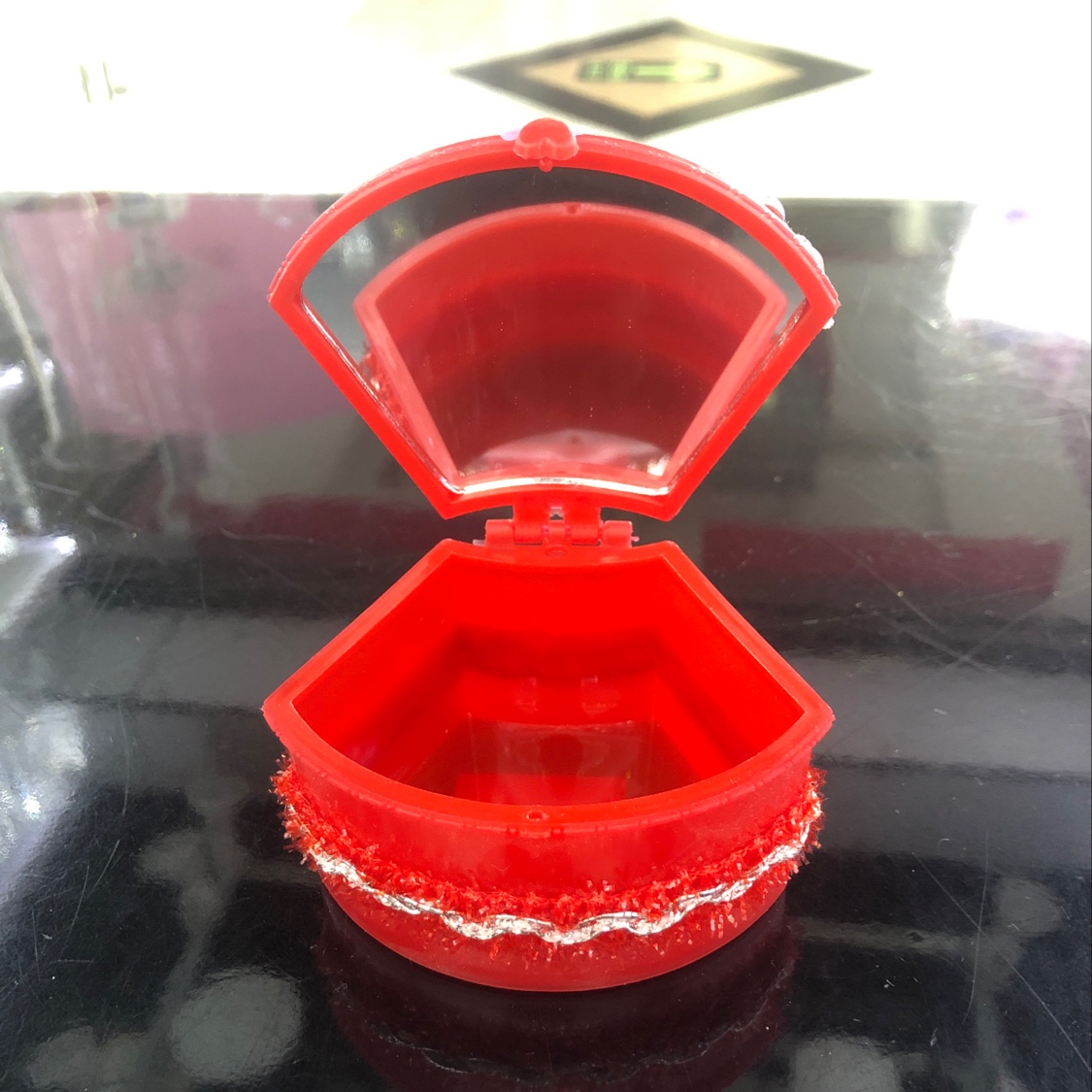 塑料骨头首饰盒产品图