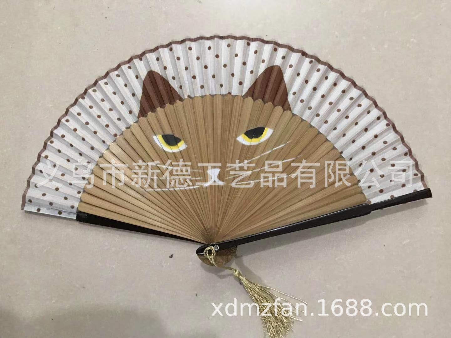 漆边手绘喷绘折扇  *古风折扇镂空*  日式和风扇  *竹扇  扇子  猫咪产品图
