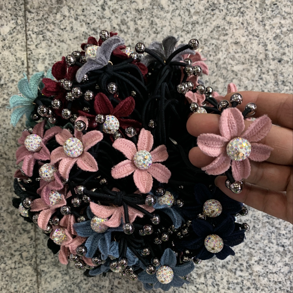 Korean-style fashionable ladies' hair ties, women's rubber bands, elegant headwear, high-elasticity adult autumn and winter hair ties, casual rubber bands, solid-colored little rabbit hair bands, Chenhui accessories 009