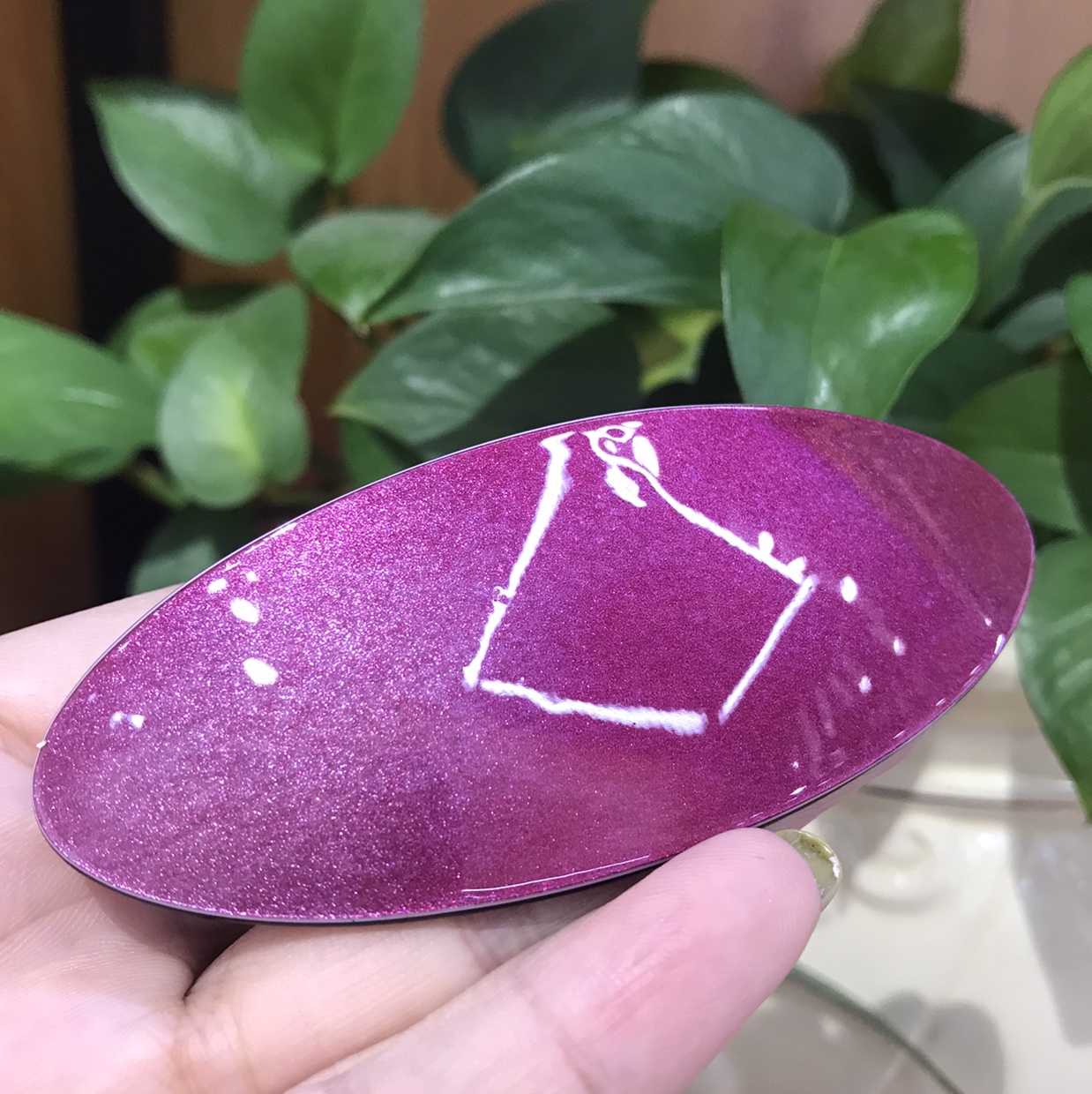 Pearlescent oval clamp thumbnail