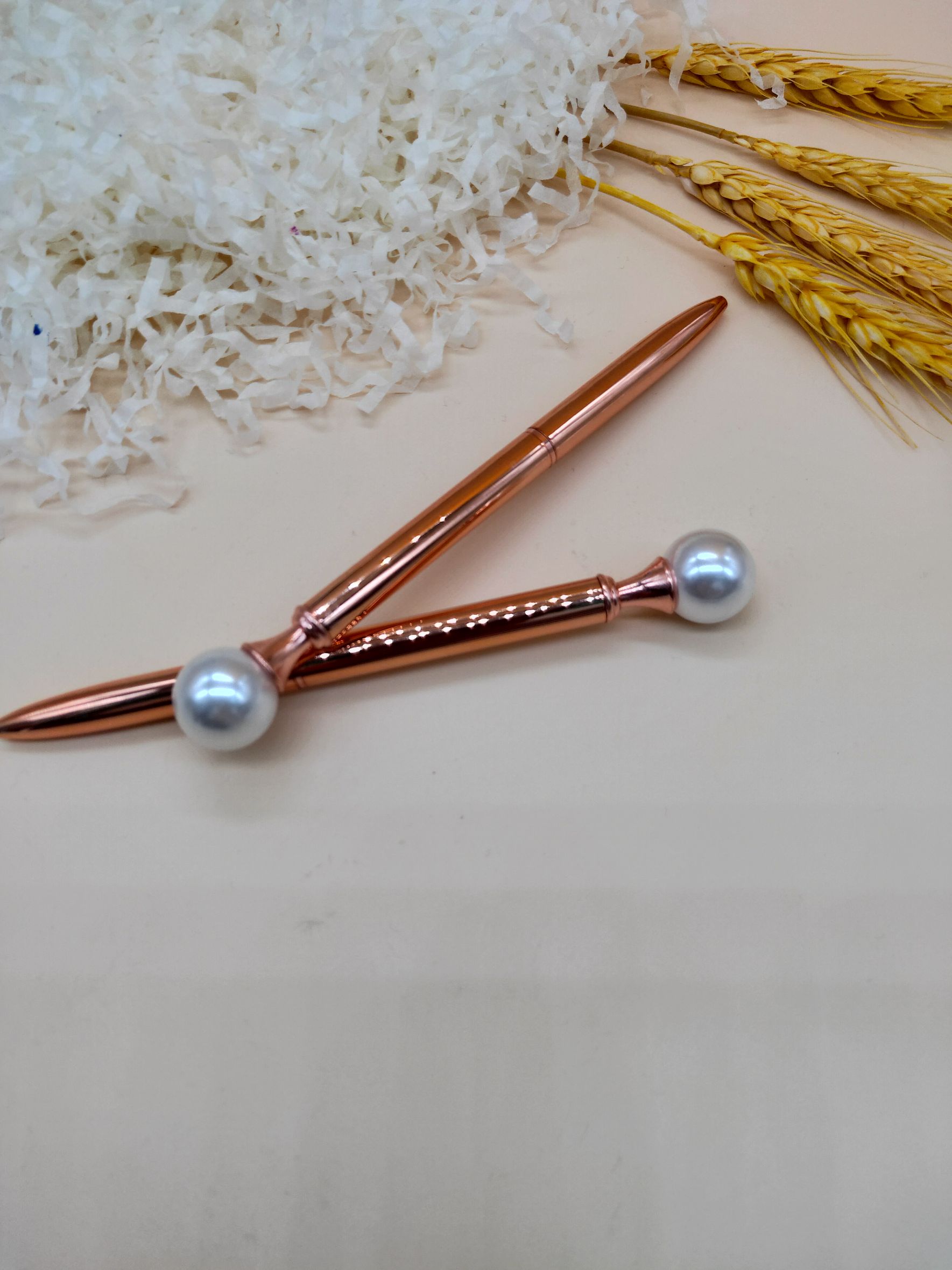 Pearl pen metal pen ballpoint pen rotating ballpoint pen gift pen advertising pen customized Item Picture
