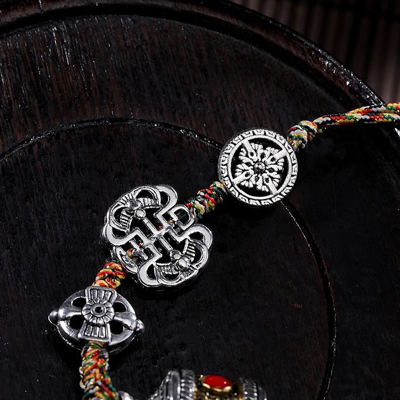 Yunnan ethnic style Tibetan ornaments, car accessories, pendants, religious ritual implements, prayer wheels, amulets, accessories, waist tags Application Scenario