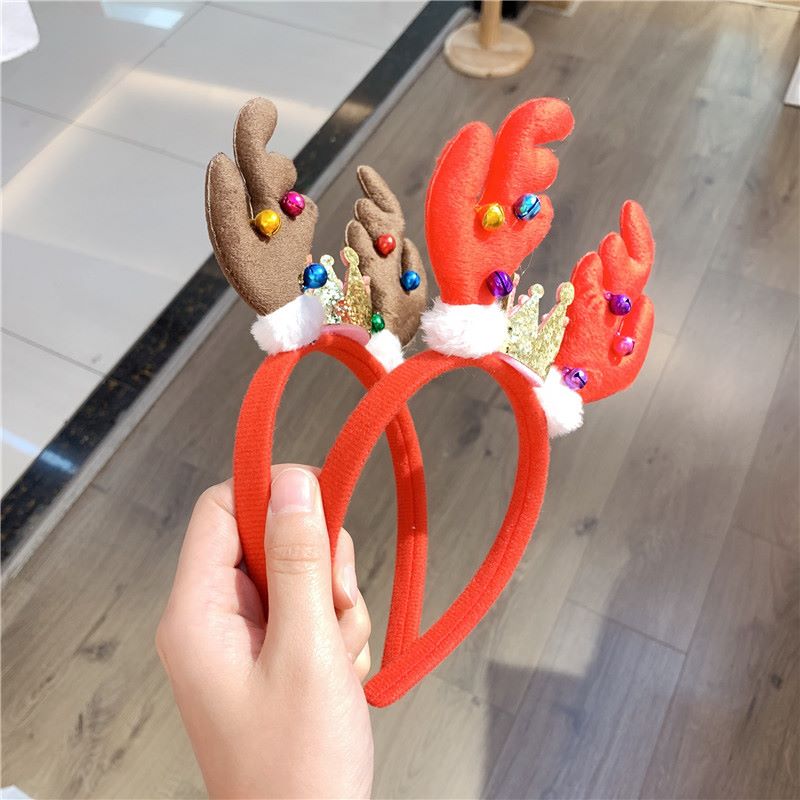 The Christmas antler crown hairband is a versatile travel accessory for children, cute and exclusive for kids details Picture