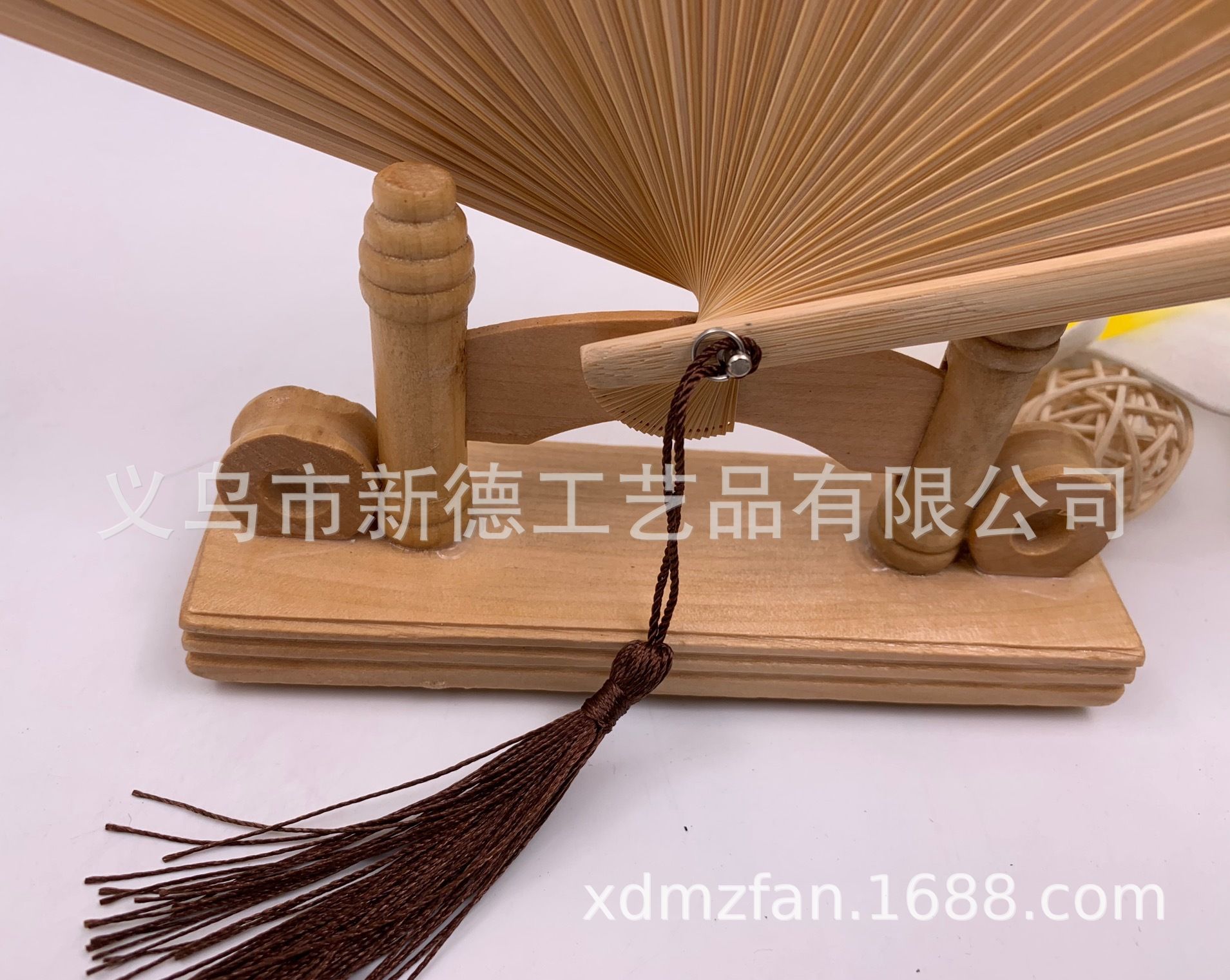 Factory direct sales of mini full bamboo fans, folding fans, ancient-style fans, bamboo fans, small fans, and bamboo advertising fans detail image 7