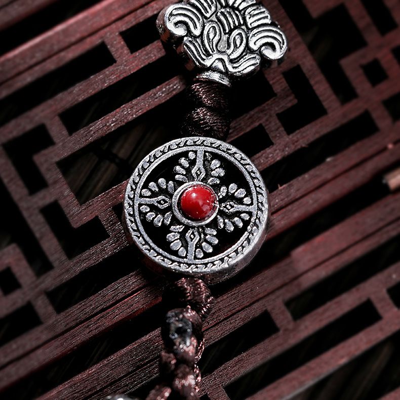 Yiwu jewelry cross-border supply, religious ritual implements, amulets, waist tags, car decorations, peace amulets, pendants wholesale Application Scenario
