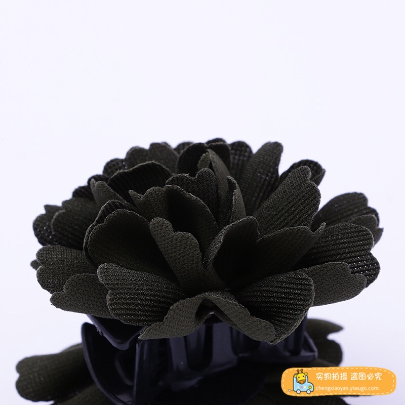 Fascinator hair clip thumbnail