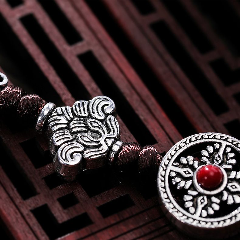 Yiwu jewelry cross-border supply, religious ritual implements, amulets, waist tags, car decorations, peace amulets, pendants wholesale Specification image