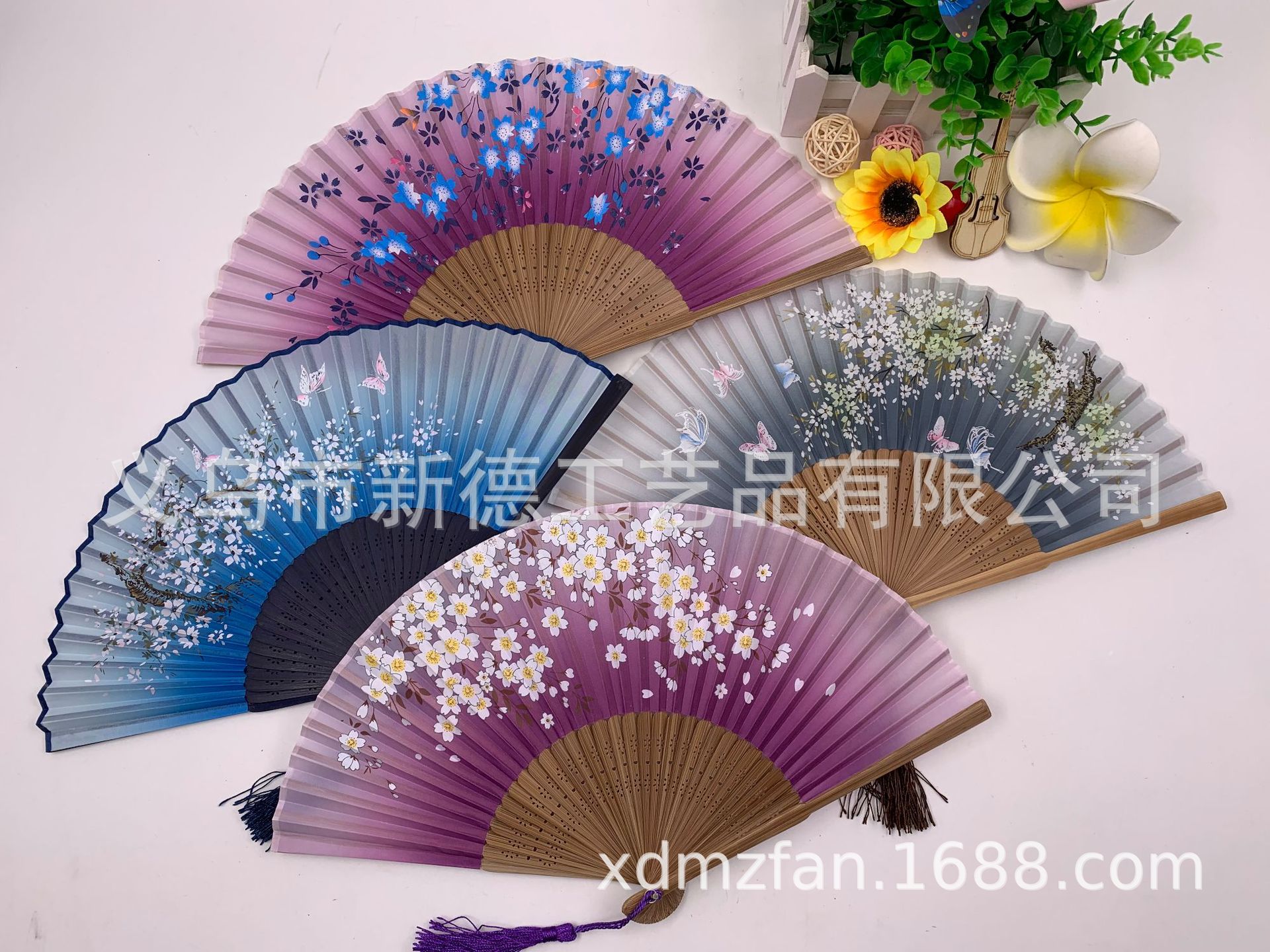 女士竹扇   古风折扇   中国风扇子   竹制绢扇   来样定做   现货丝绸扇详情图5