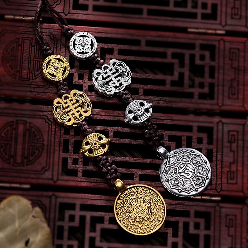 We offer wholesale of ethnic-style Nine Palaces and Eight Trigrams pendants in stock. Our cross-border exclusive accessory manufacturer supports OEM processing and customization