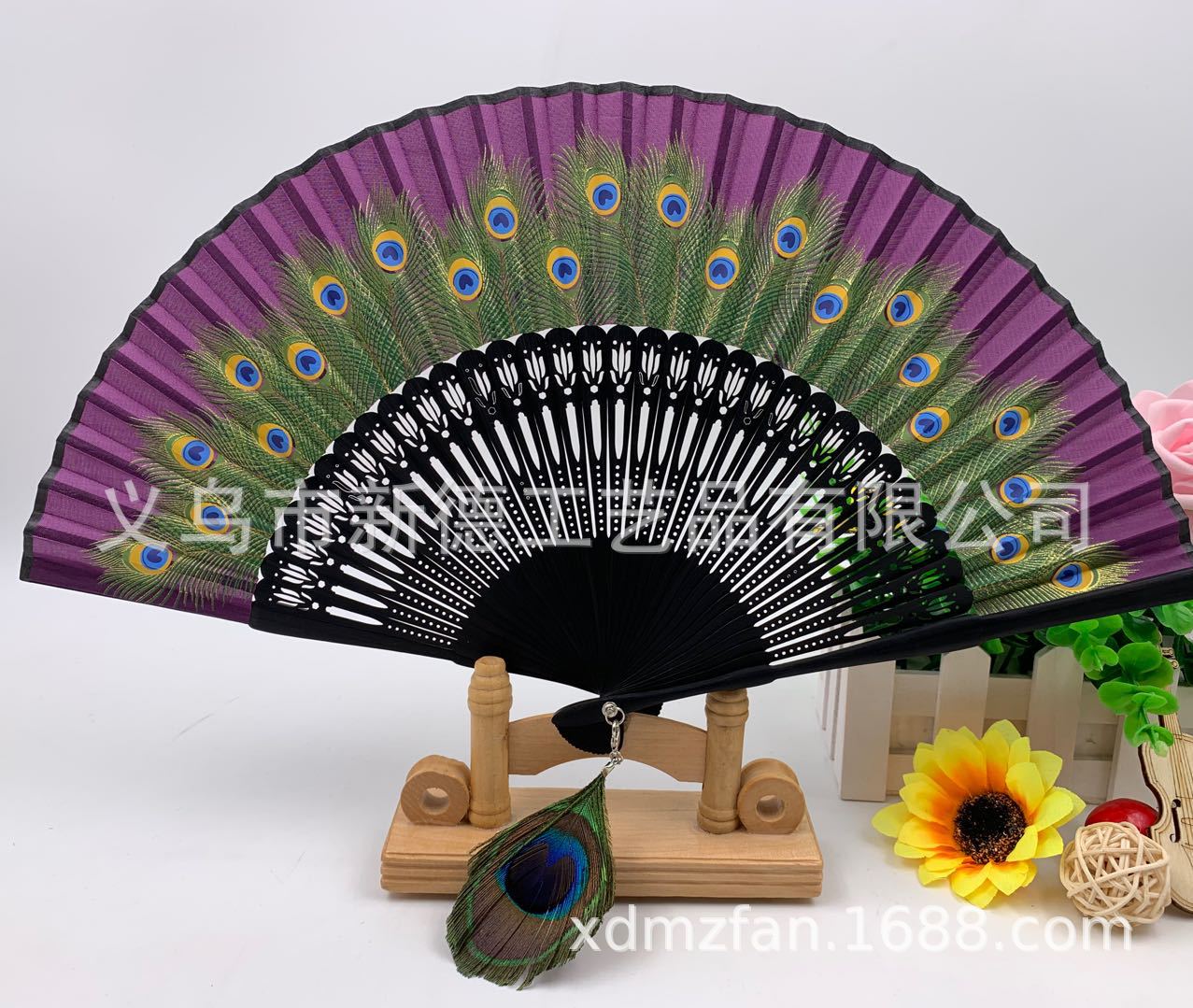 竹制折扇    扇子   孔雀折扇   古风折扇   中国风折扇   竹质折叠扇子   批发细节图