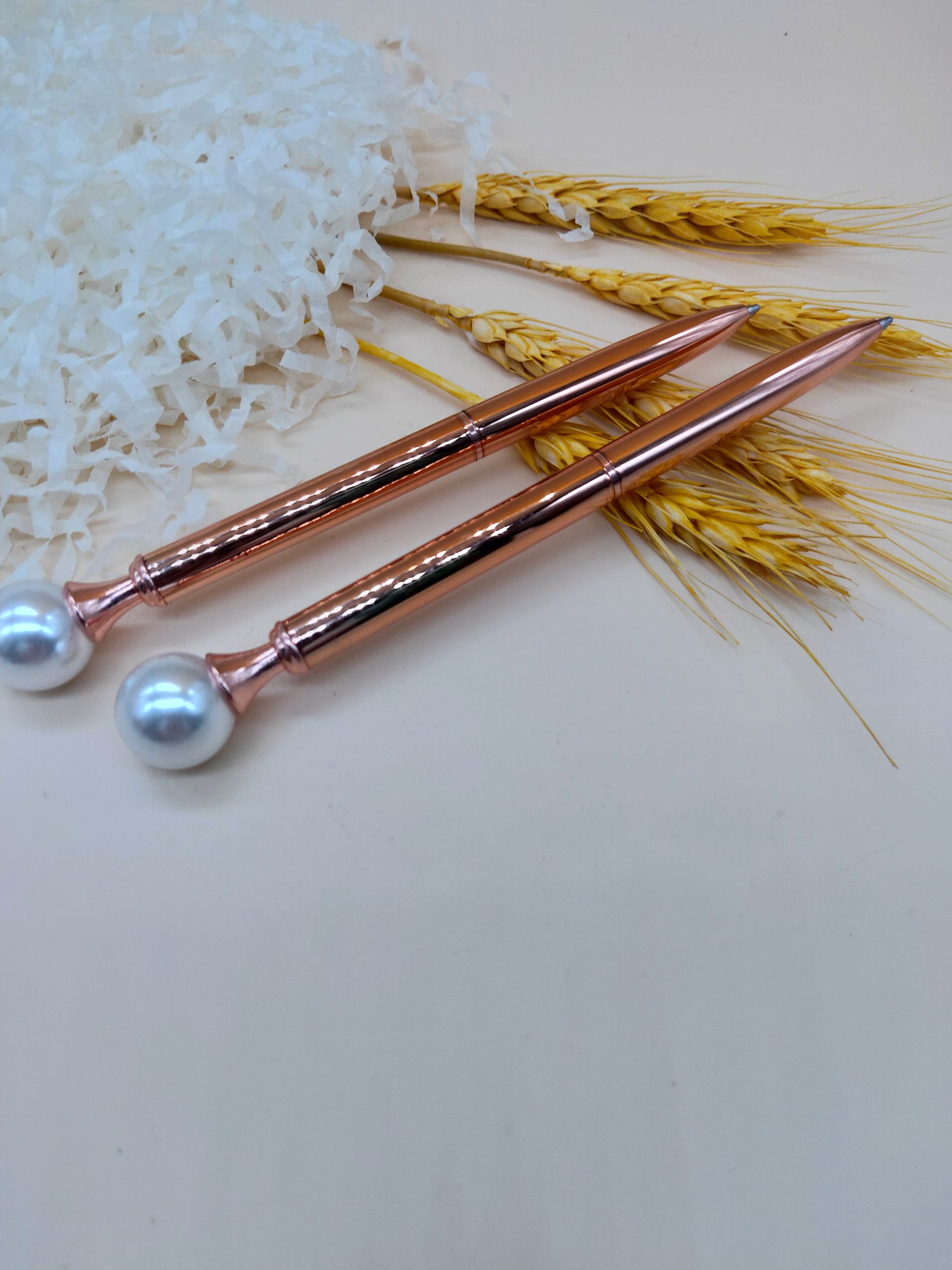 Pearl pen metal pen ballpoint pen rotating ballpoint pen gift pen advertising pen customized undefined