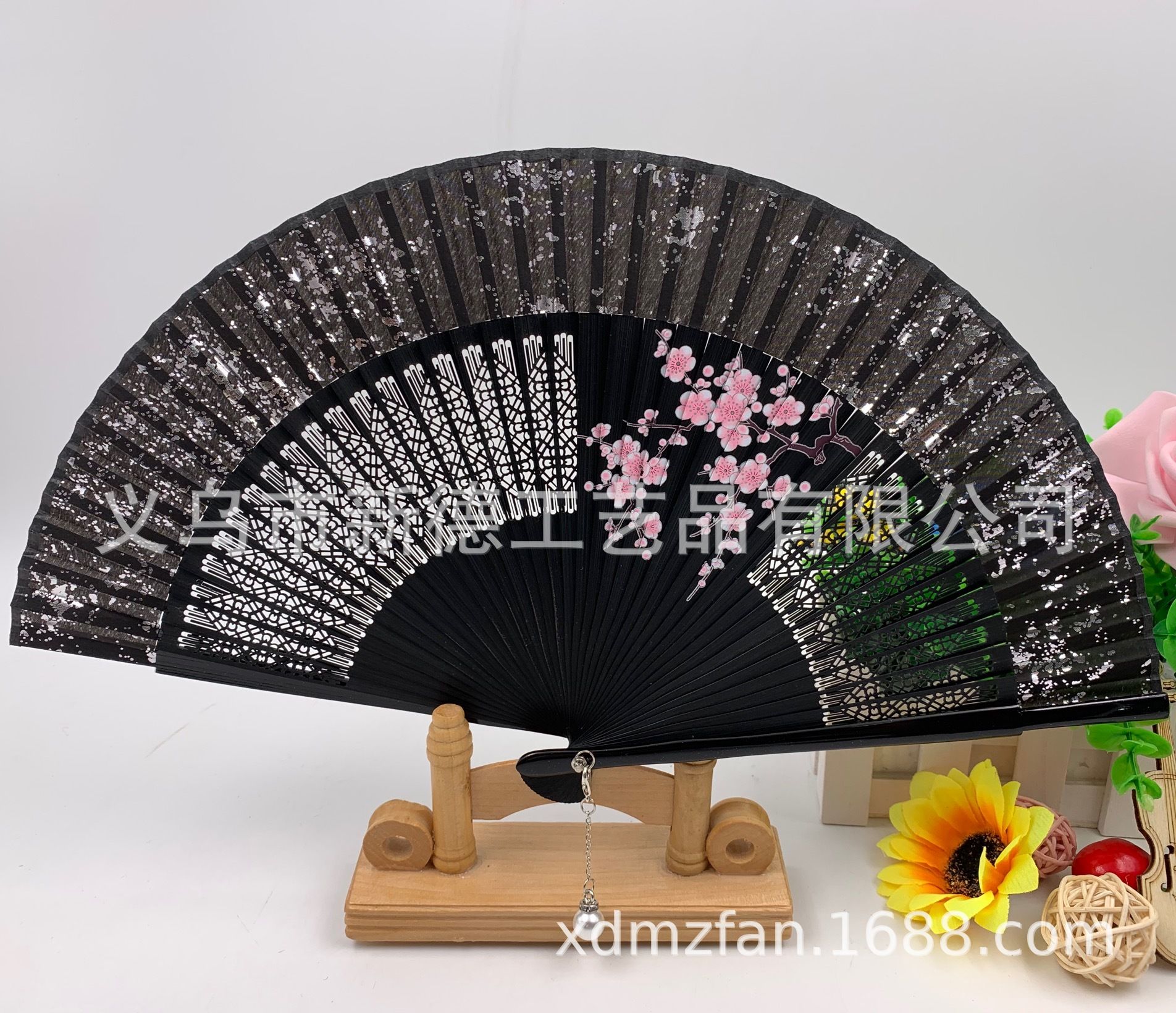 工厂直销批发  黑杆塑料花边扇  手工和风扇子  女式中国风折扇  古典汉服喷绘竹扇  舞蹈扇详情图2