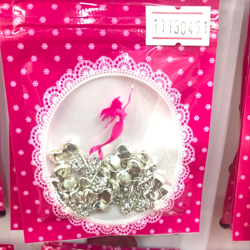 Bow nail decoration thumbnail