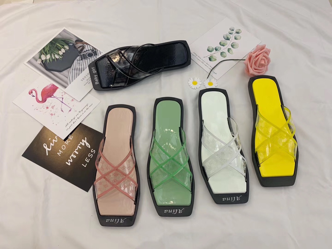New Summer Fashion Trend Women's Slippers Slippers Can Be Worn New Summer Fashion Trend Women's Slippers Slippers Can Be Worn 000 Foreign Trade Wholesale details Picture