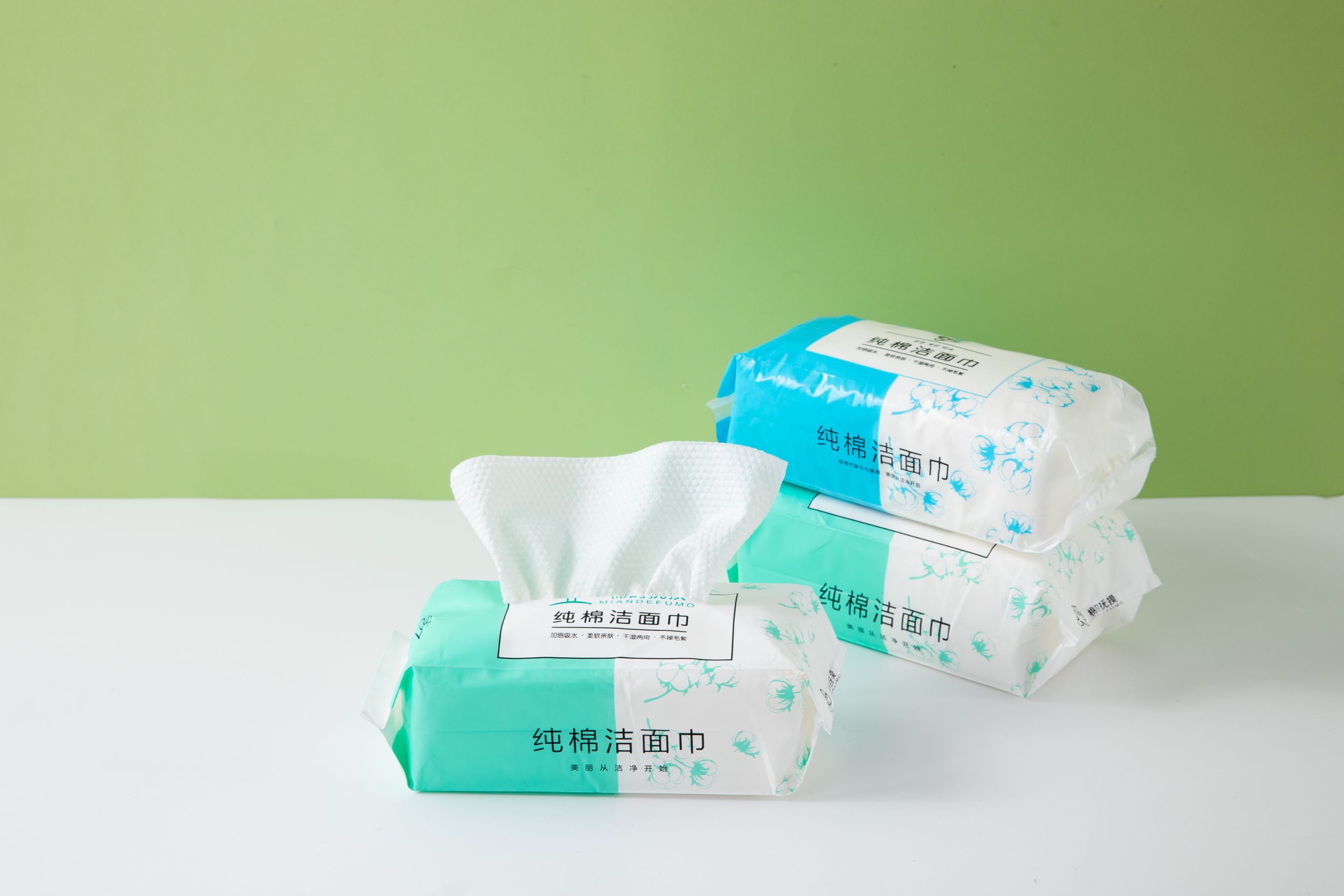 Dry and wet dual-purpose disposable facial cleansers, face towels, beauty towels and makeup remover cotton detail image 3