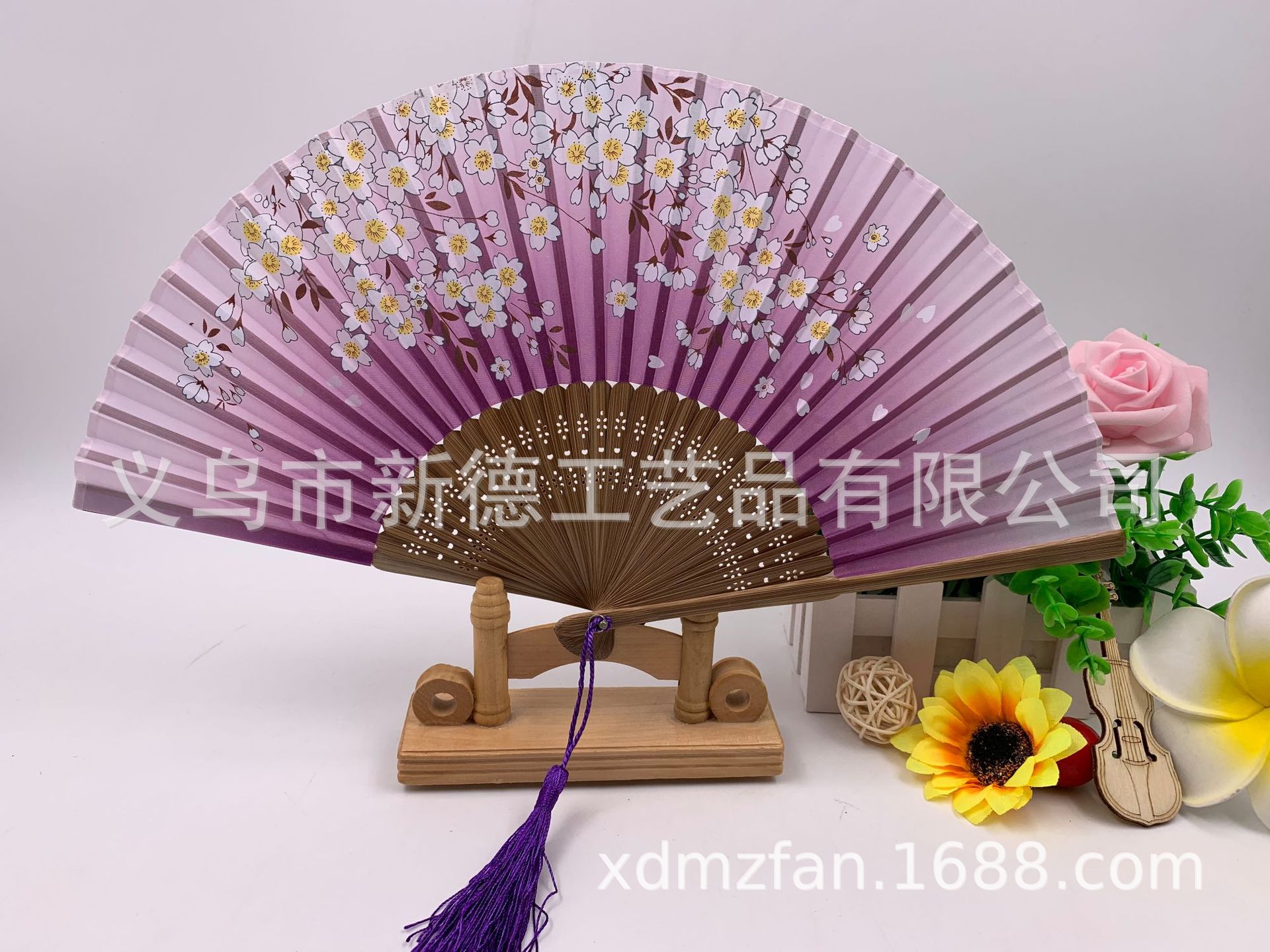 女士竹扇   古风折扇   中国风扇子   竹制绢扇   来样定做   现货丝绸扇详情图2
